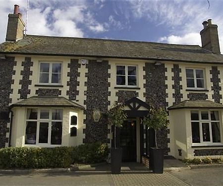 The Cadogan Arms Hotel Ingham  Bagian luar foto