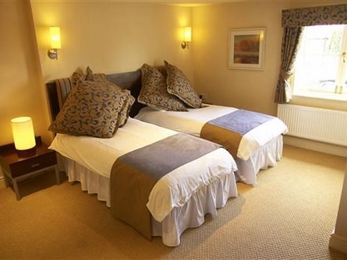 The Cadogan Arms Hotel Ingham  Bagian luar foto