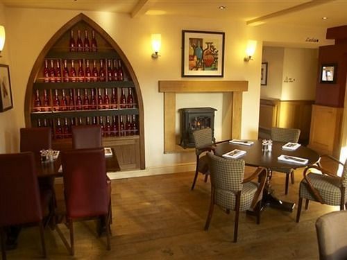 The Cadogan Arms Hotel Ingham  Bagian luar foto